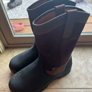 Brand new Men’s Carhartt boots